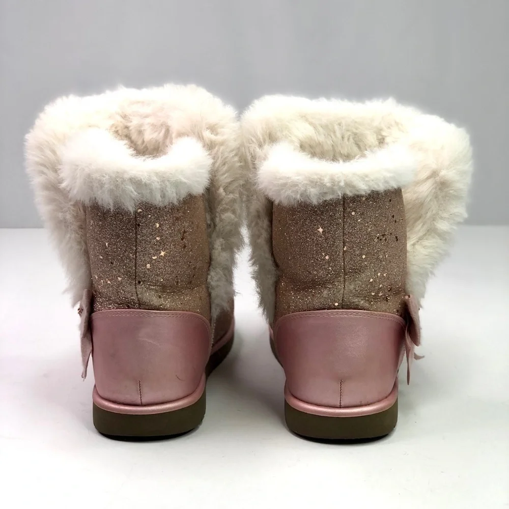 Juicy Couture Windsor faux fur lined boots gold pink glitter sparkle size 4